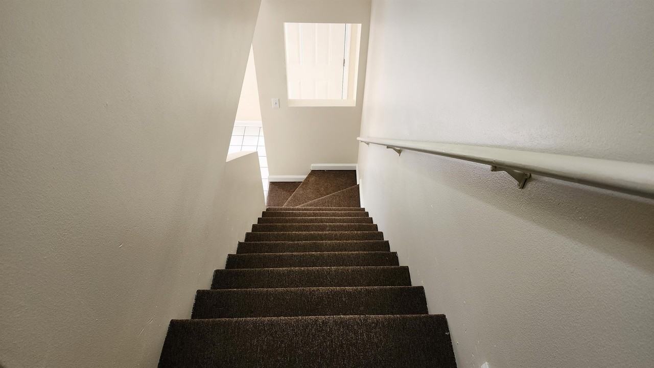 3421 Golden DriveApt. D #D - Photo 4 of 7