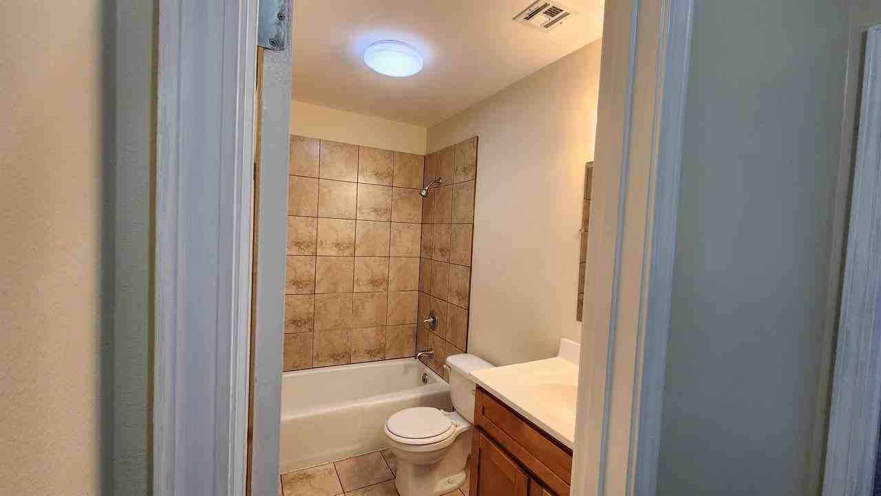 3421 Golden DriveApt. D #D - Photo 6 of 7