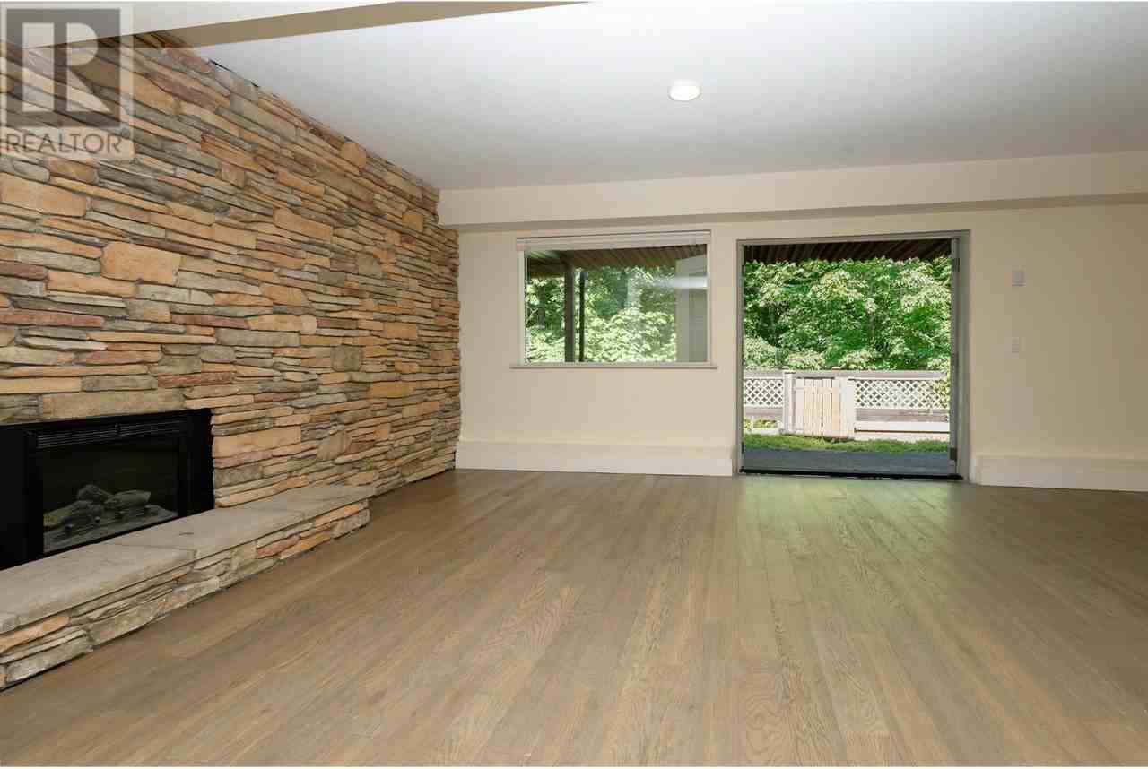 1404 Mary Hill Lane Lowr - Photo 2 of 7