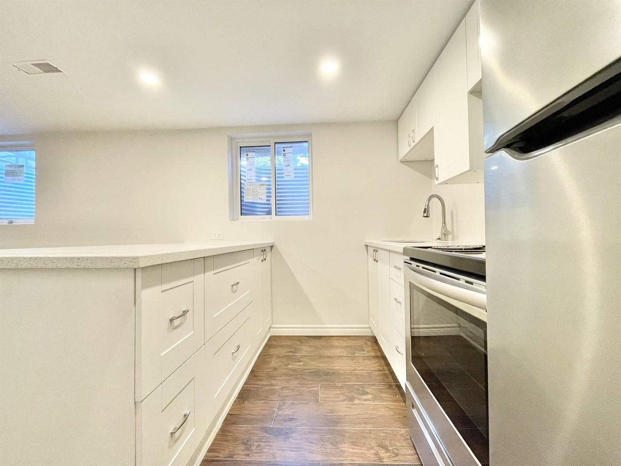 31 Rendale Ave Lowr - Photo 2 of 11