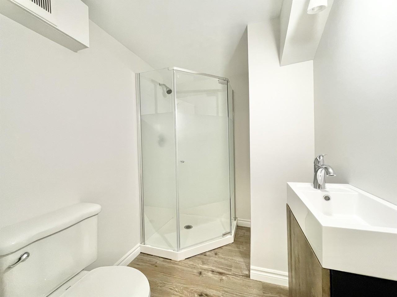 31 Rendale Ave Lowr - Photo 5 of 11