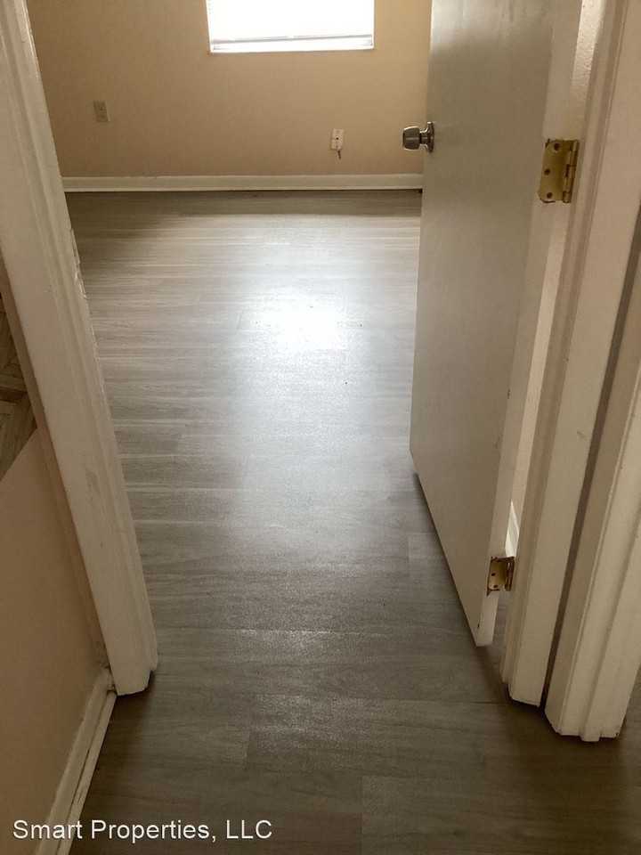 1236 Herschell St - Photo 2 of 3