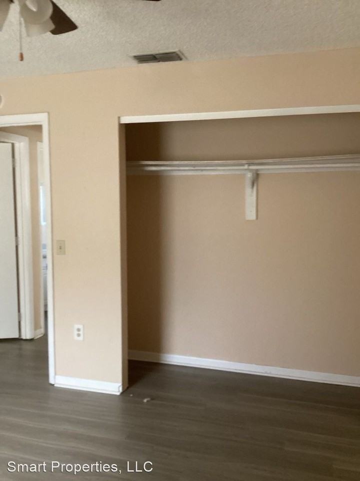 1236 Herschell St - Photo 3 of 3