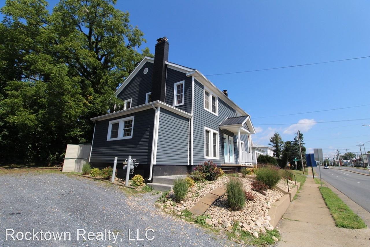 49 North High Street Apartments 49 N High St, Harrisonburg, VA 22802