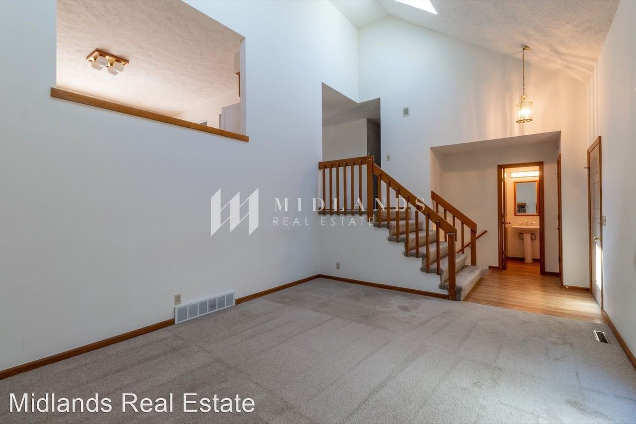 1003 Devon Dr - Photo 2 of 19