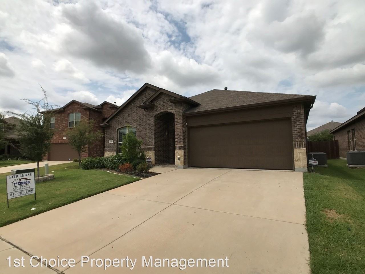 1740 Capulin Rd - Photo 2 of 24