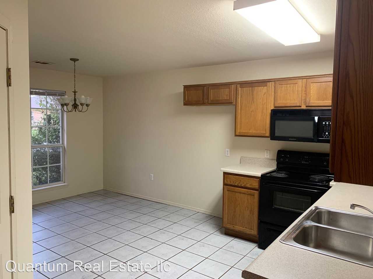 1125 Grinnel - Photo 3 of 8