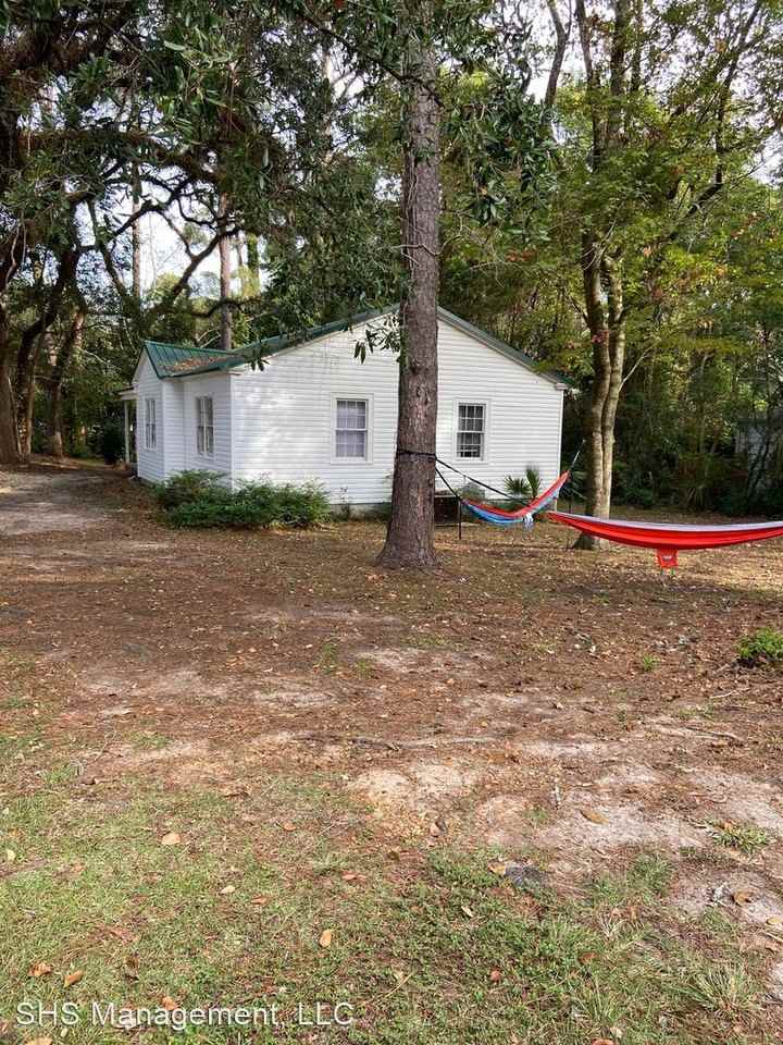 111 Edwards St - Photo 2 of 2