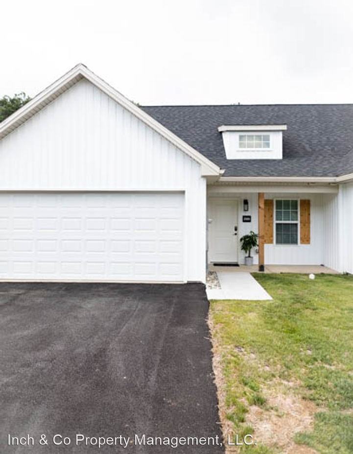 Emma Lane - Photo 2 of 50