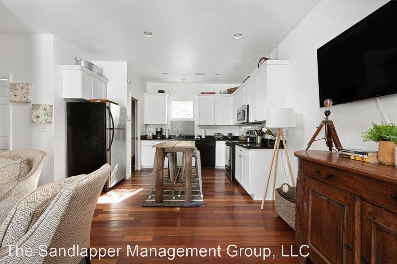 871 Tripe Street - Photo 2 of 10