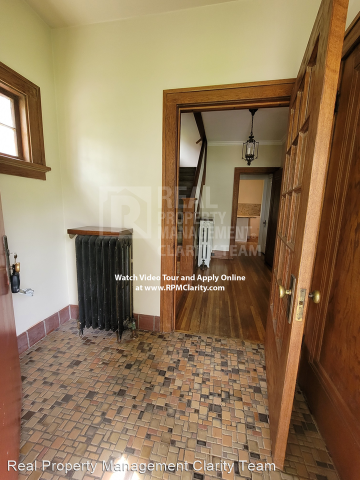 3205 Kylemore Rd - Photo 2 of 26