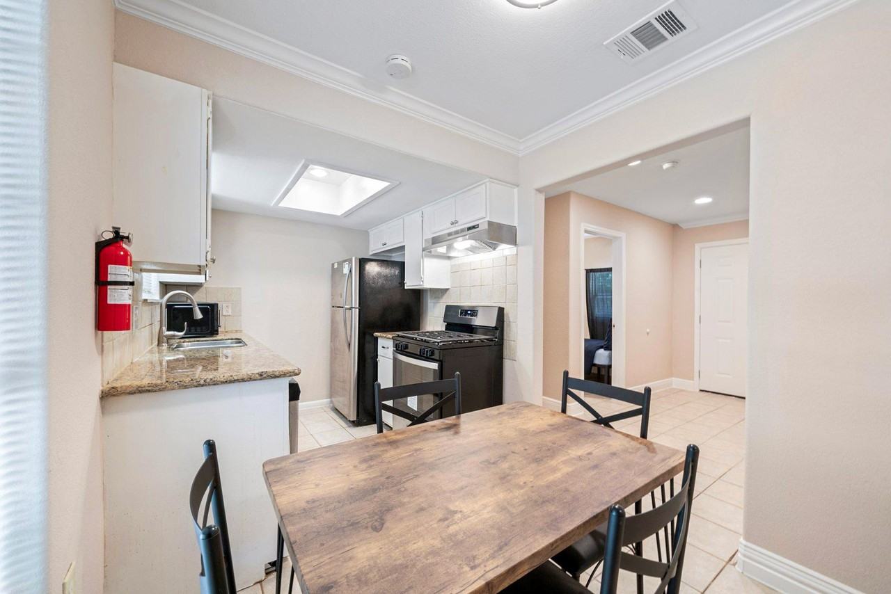Tarberry Rd - Photo 5 of 12