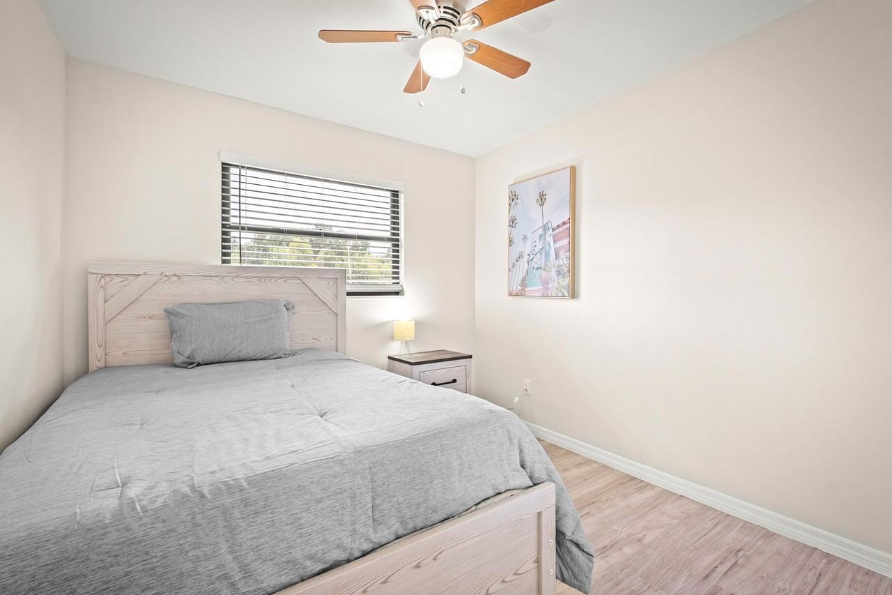 Messina Ave - Photo 7 of 9