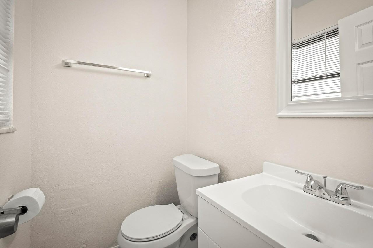 Messina Ave - Photo 6 of 8