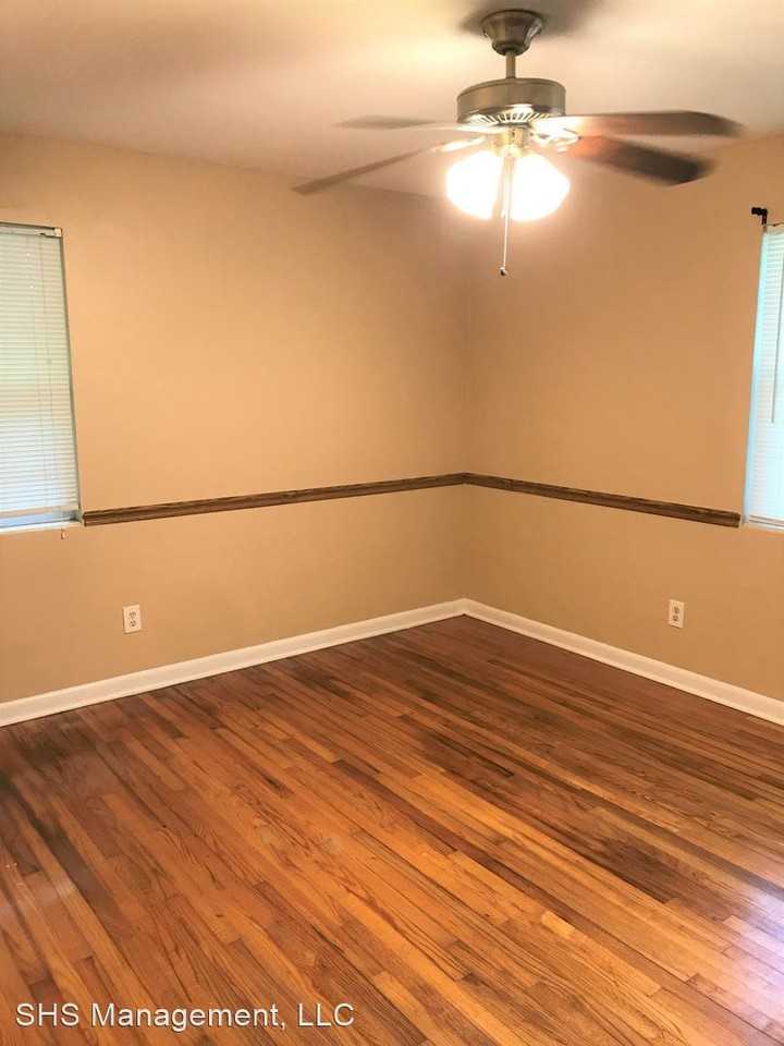 1812 Honeysuckle Dr - Photo 2 of 13