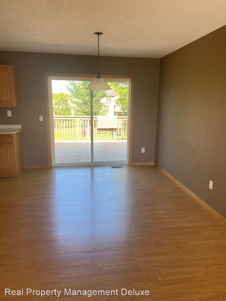 15199 Warrior Ave - Photo 3 of 20