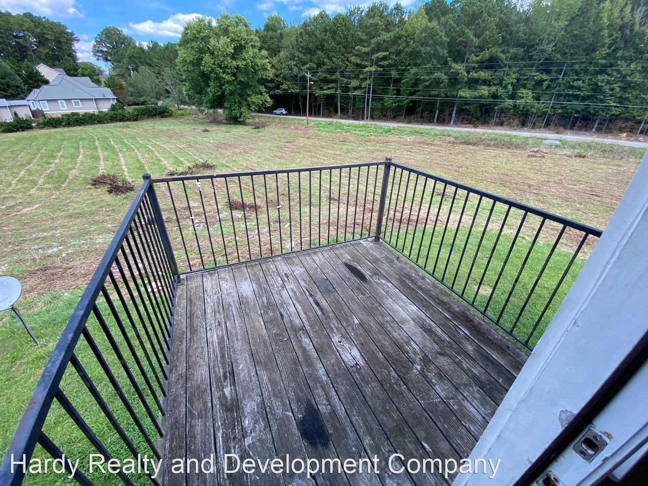 303, 305, 307, 309 Wax Rd SE - Photo 3 of 11