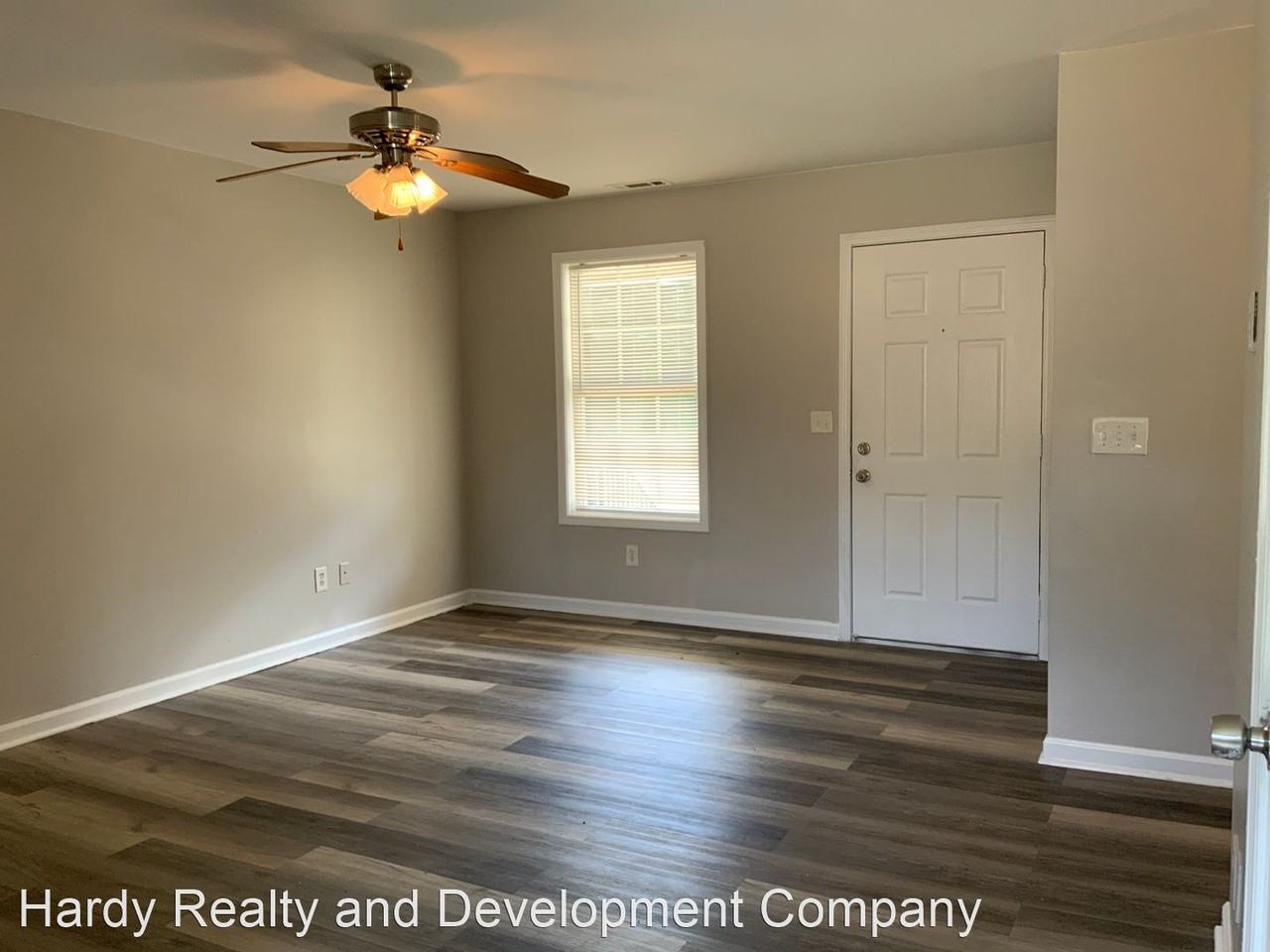 271, 273, 275, 277 Wax Rd SE - Photo 2 of 10