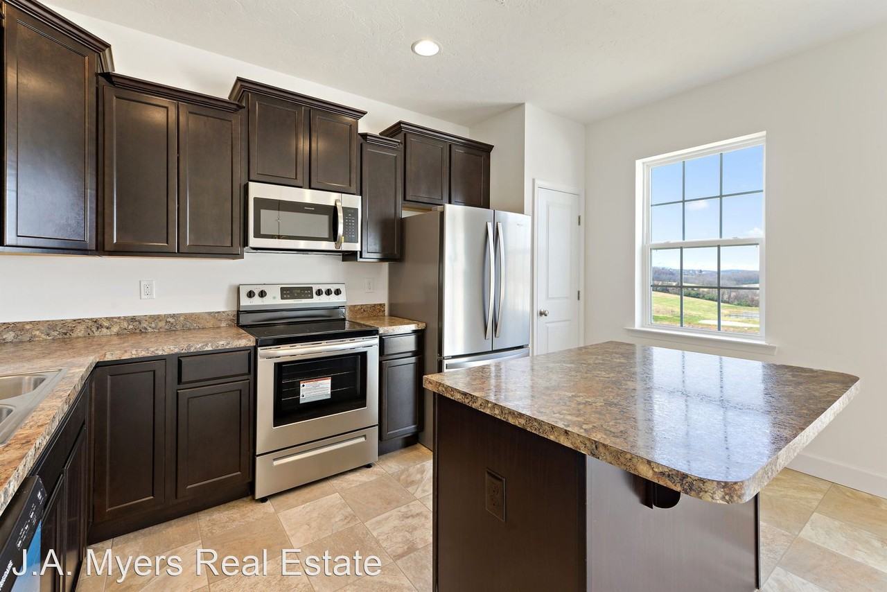 194 Holstein Dr - Photo 2 of 8