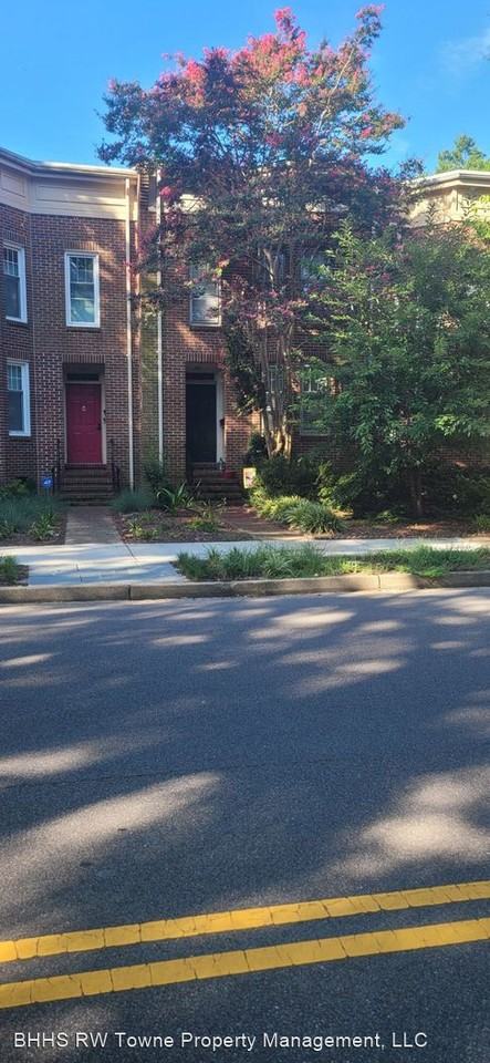 423 W Princess Anne Rd - Photo 3 of 21