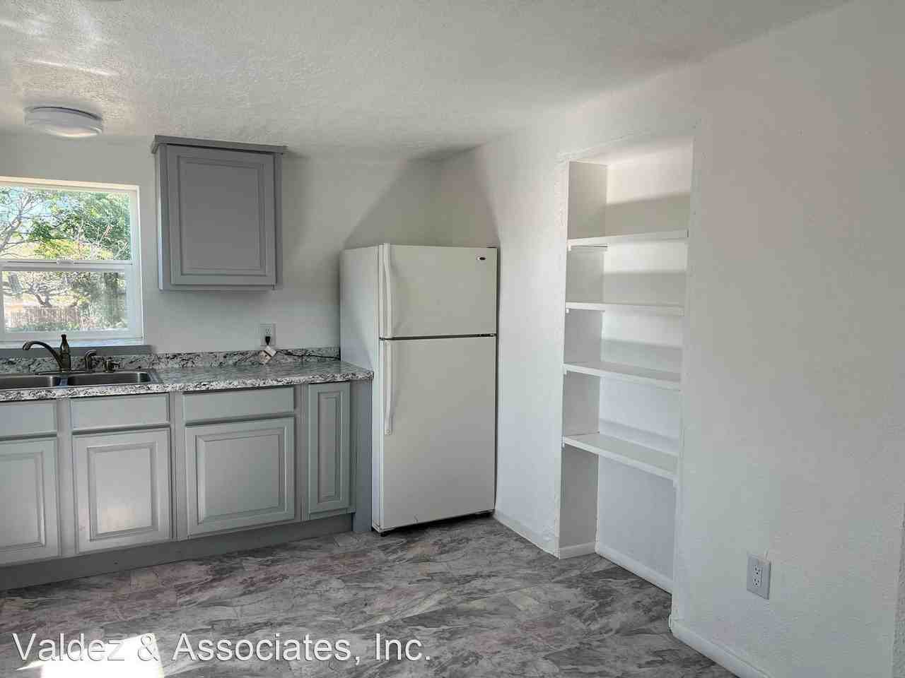 1003 Lopez St - Photo 2 of 7