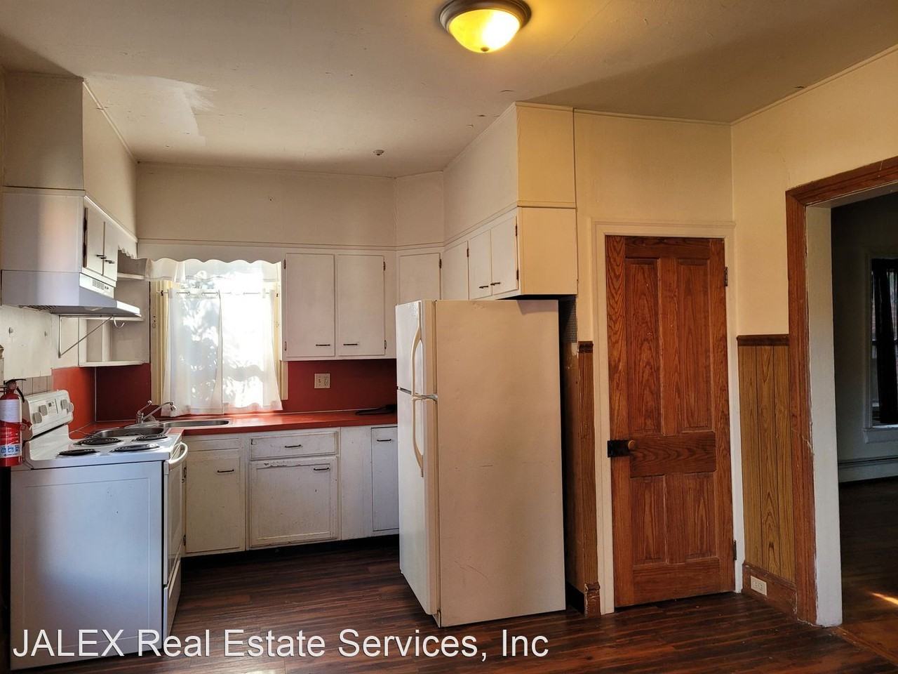 132 E King Street - Photo 2 of 17