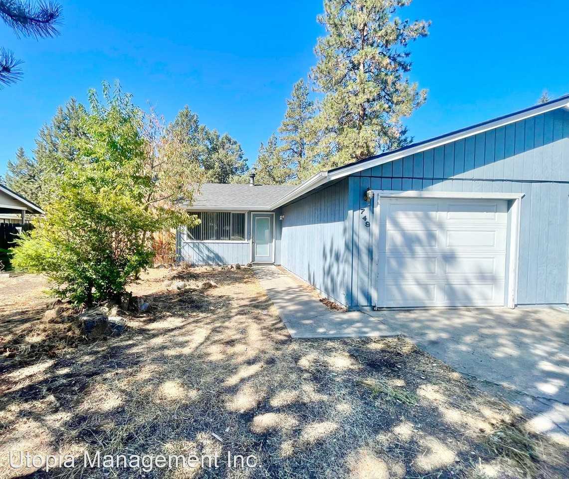 747 749 Centennial Street Apartments in Old Farm District, Bend, OR