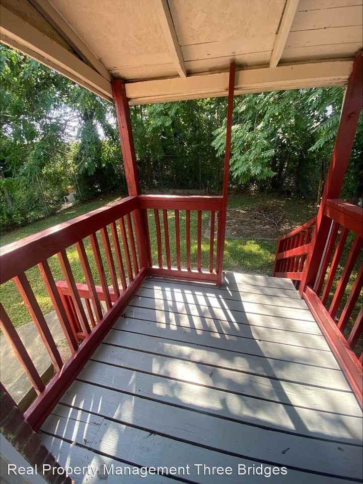 6858 Stratford Ave - Photo 2 of 15