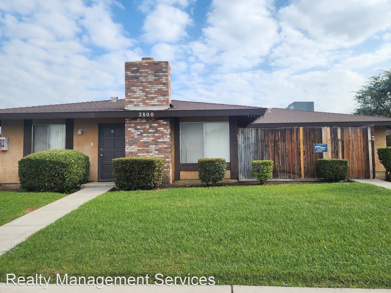 2800 N. Half Moon Dr A E Apartments in Kern City, Bakersfield, CA