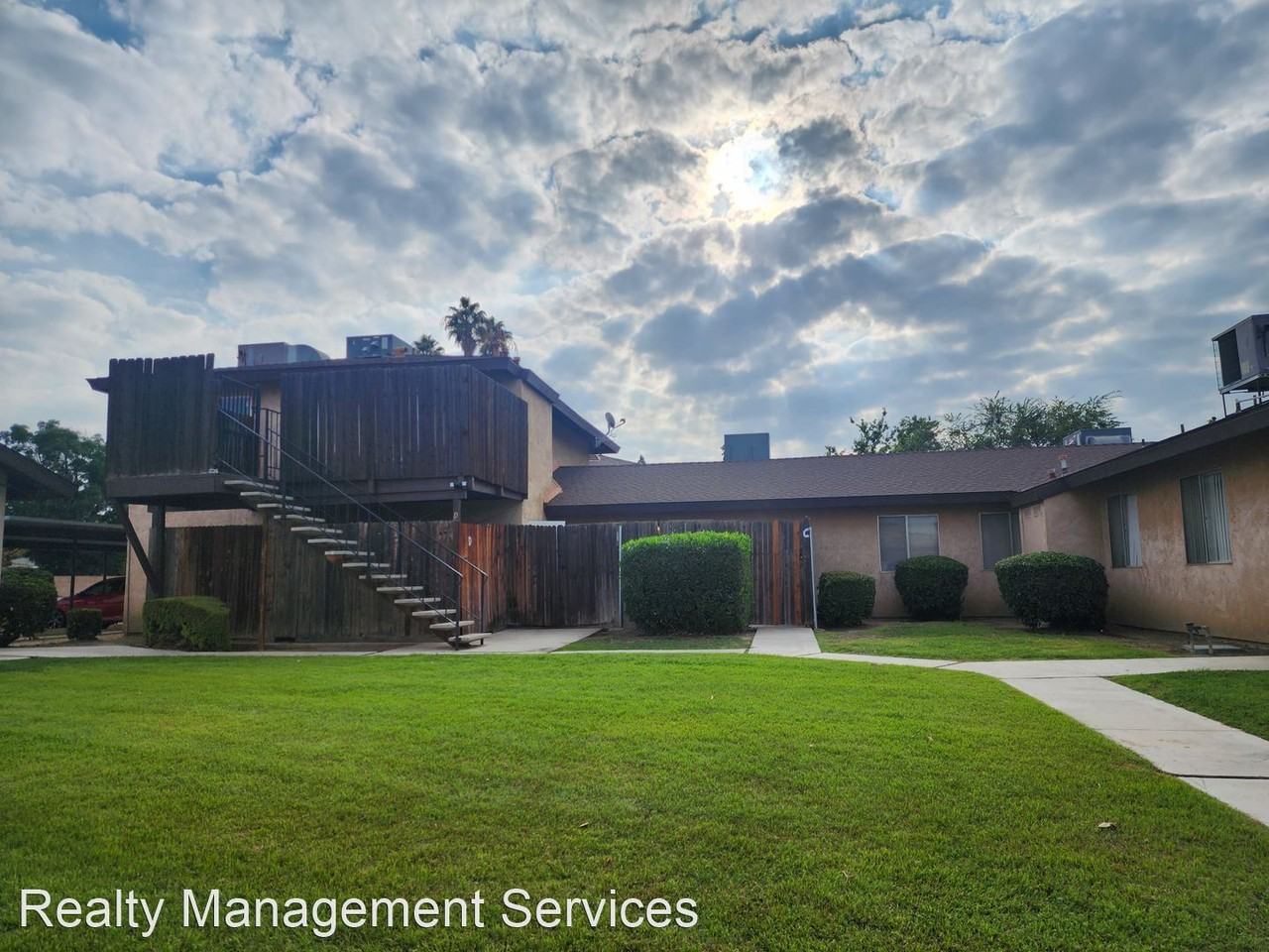 2800 N. Half Moon Dr A E Apartments in Kern City, Bakersfield, CA