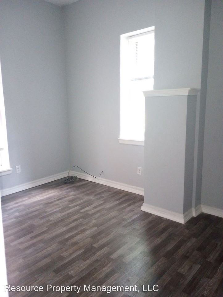 2023 W. Jefferson Street - Photo 2 of 12