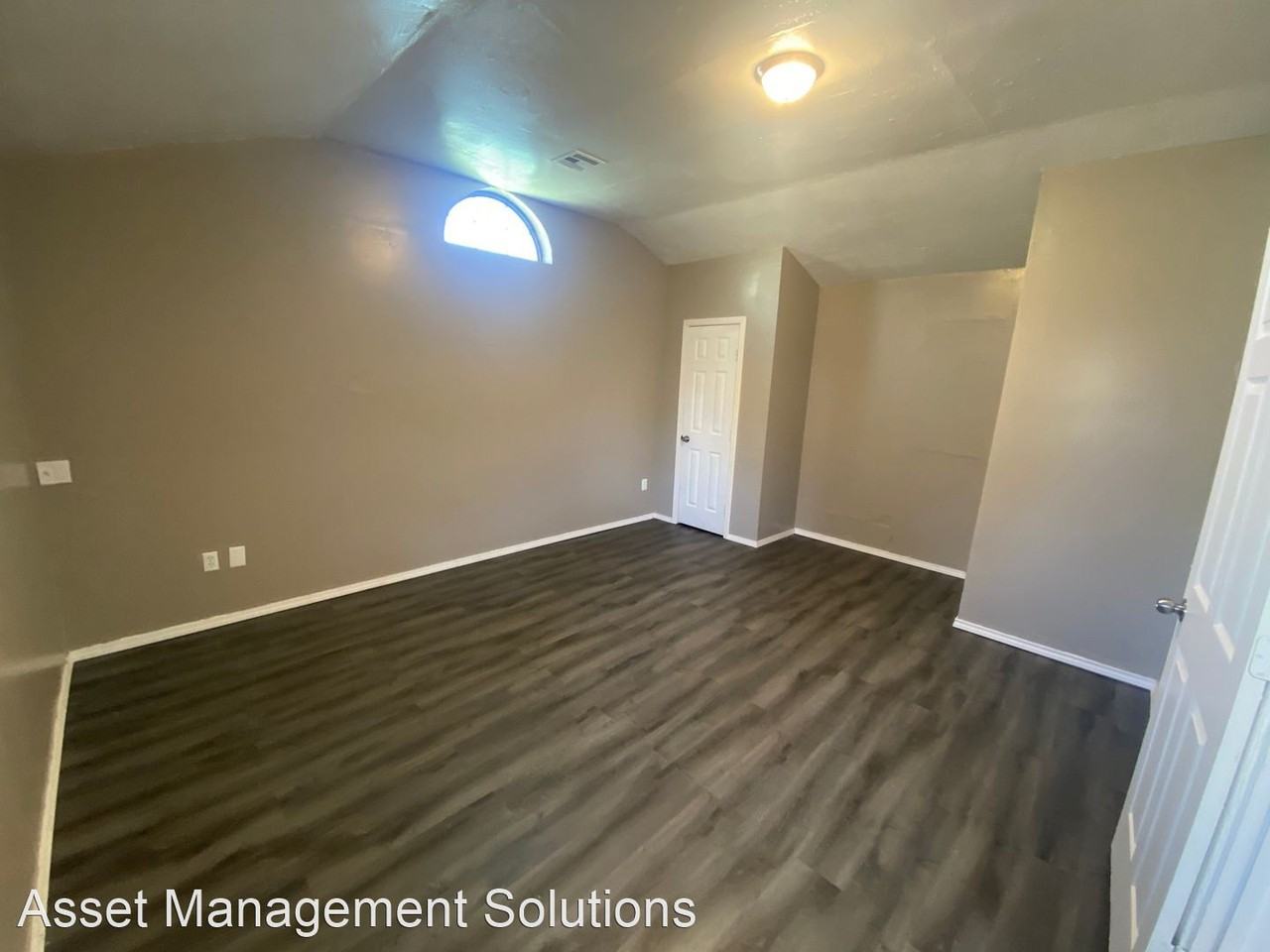 7121 Nw 8th St - Photo 2 of 16