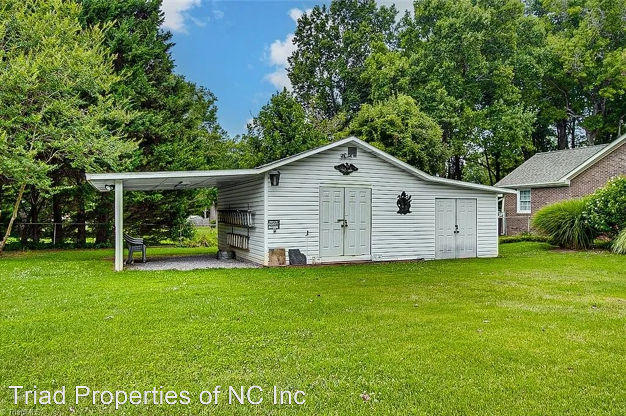 6300 Roblyn Rd - Photo 2 of 19