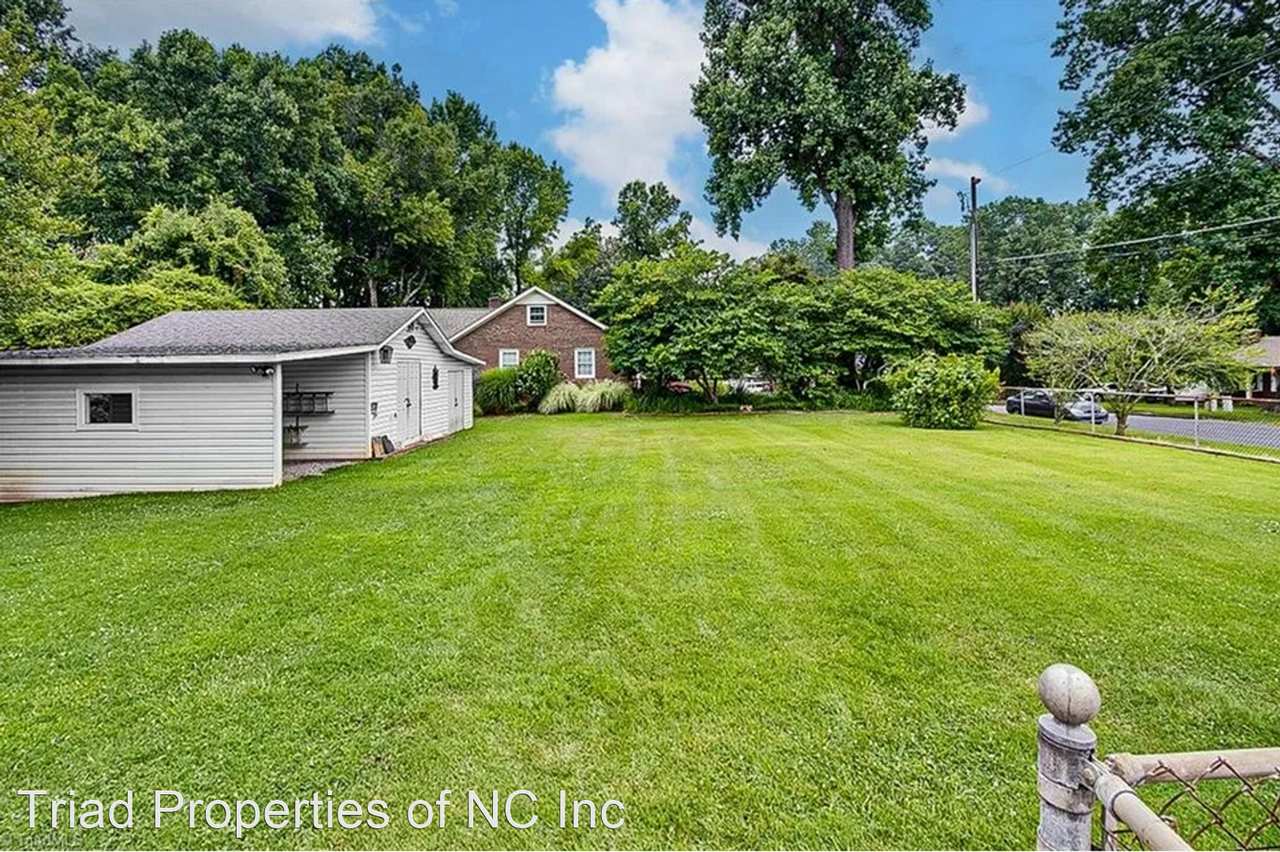 6300 Roblyn Rd - Photo 3 of 19