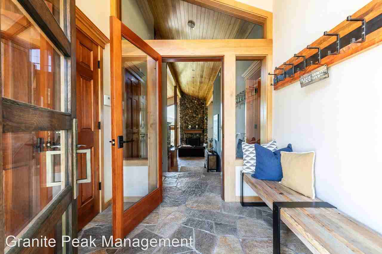 13505 Skislope Way - Photo 3 of 50