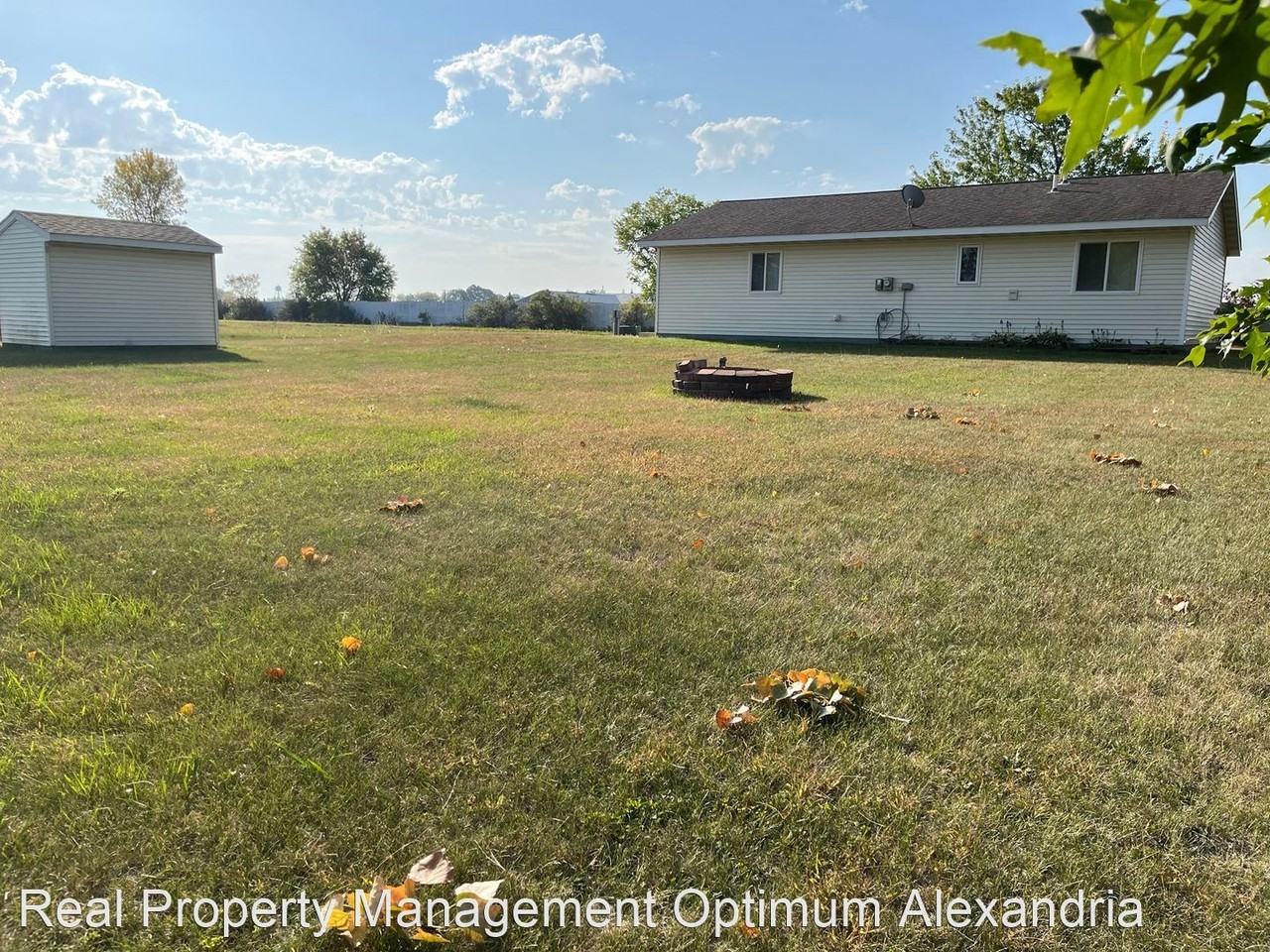 4709 Short St Ne - Photo 2 of 20