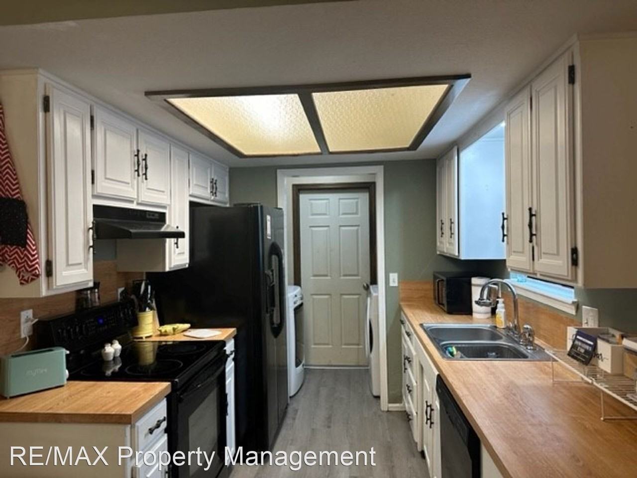 5505 Fountain Head Dr - Photo 3 of 13