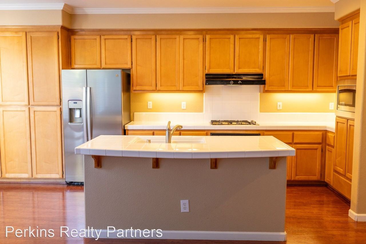 321 Arrowhead Way - Photo 2 of 27