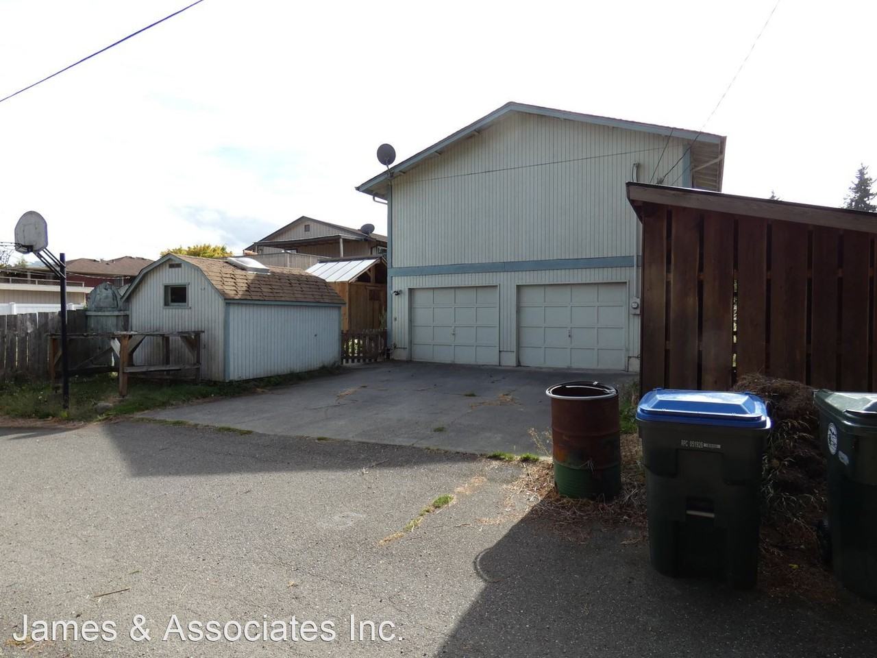 313 W 14th St - Photo 2 of 28