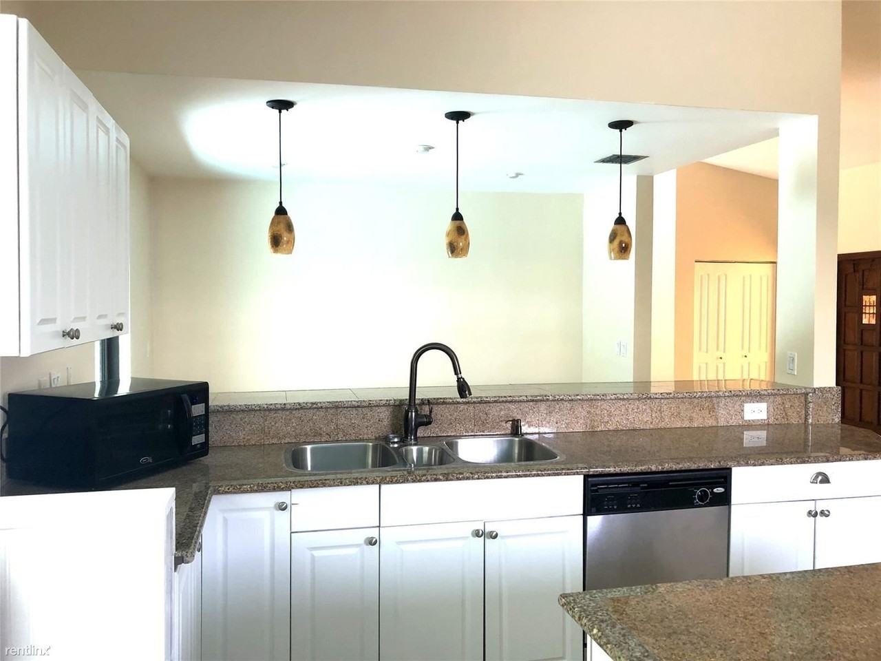 71 Laredo Ln - Photo 3 of 14