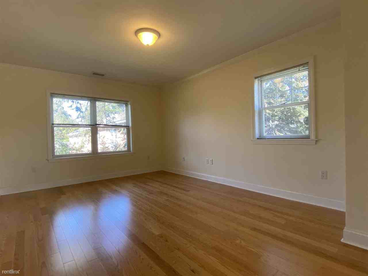 142 Sherman Rd - Photo 2 of 15