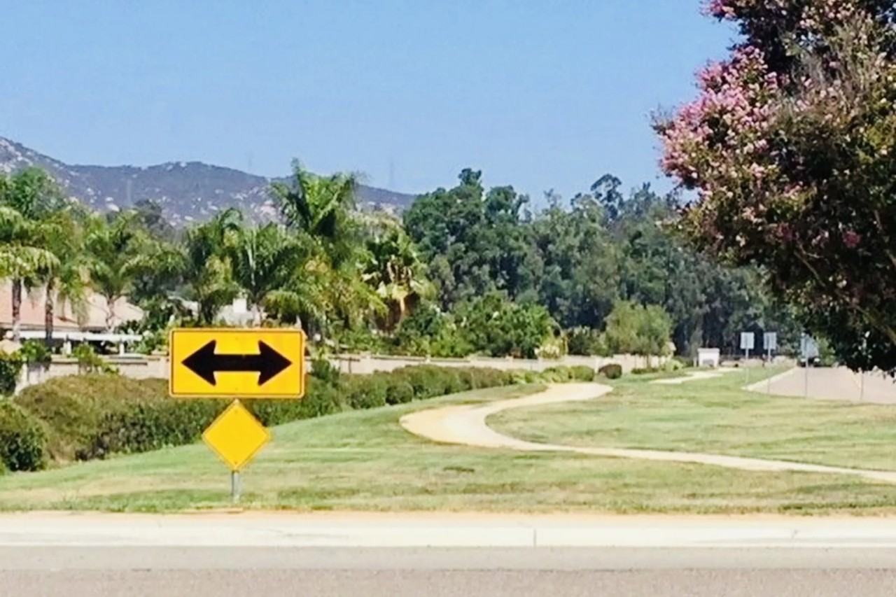 940 Lochwood Pl - Photo 2 of 37