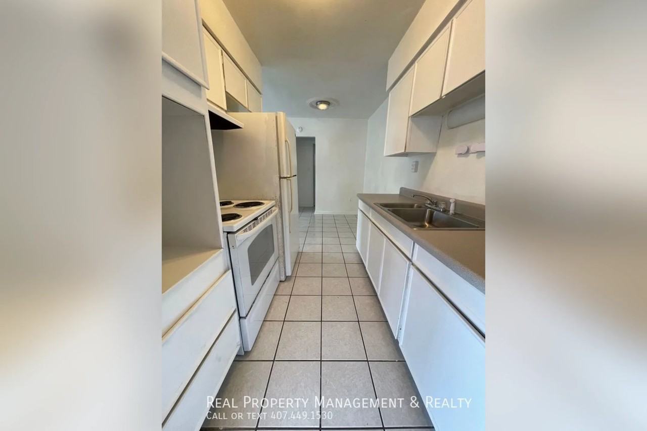 1600 Indiana Ave - Photo 3 of 5