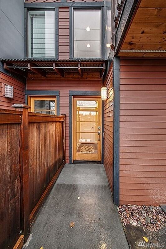 3841 Woodland Park Ave N #B - Photo 2 of 15