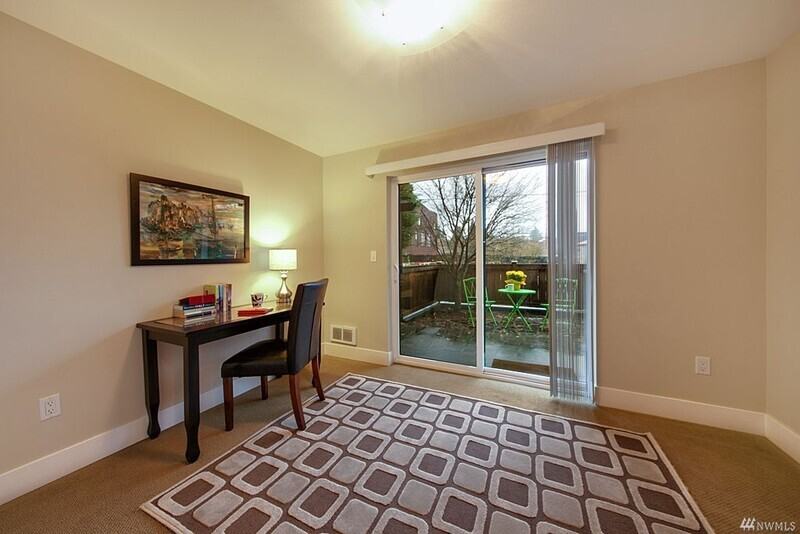 3841 Woodland Park Ave N #B - Photo 3 of 15