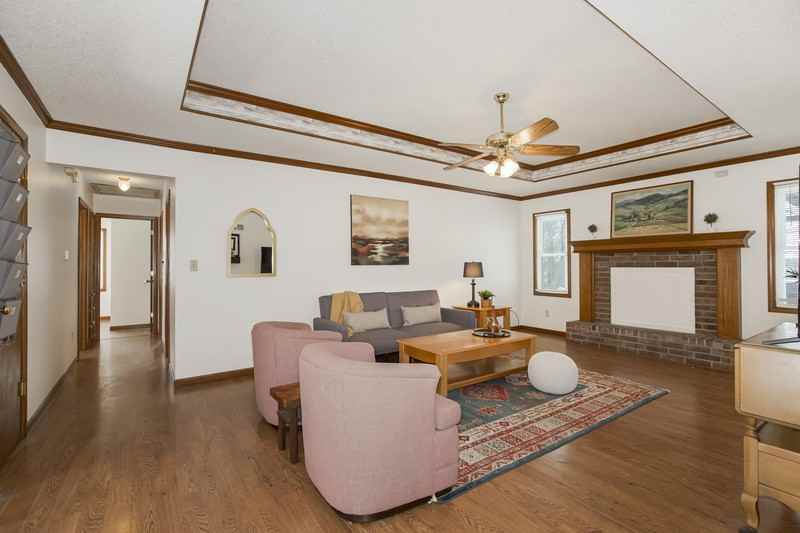 530 Northeast Summit Drive, Blue Springs, MO 64014 - Photo 3 of 22