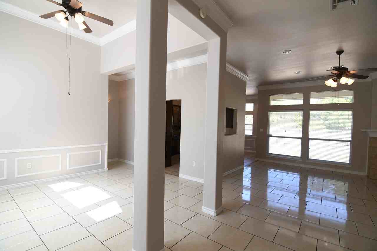 5607 Stecher Ct - Photo 7 of 36