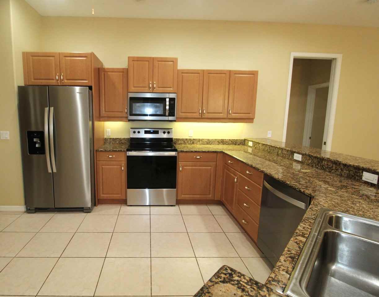 5615 Eastwind Dr - Photo 3 of 23