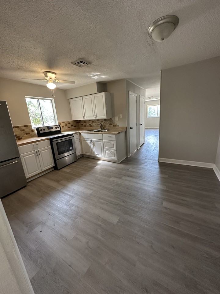 7708 Michigan Ave - Photo 2 of 6