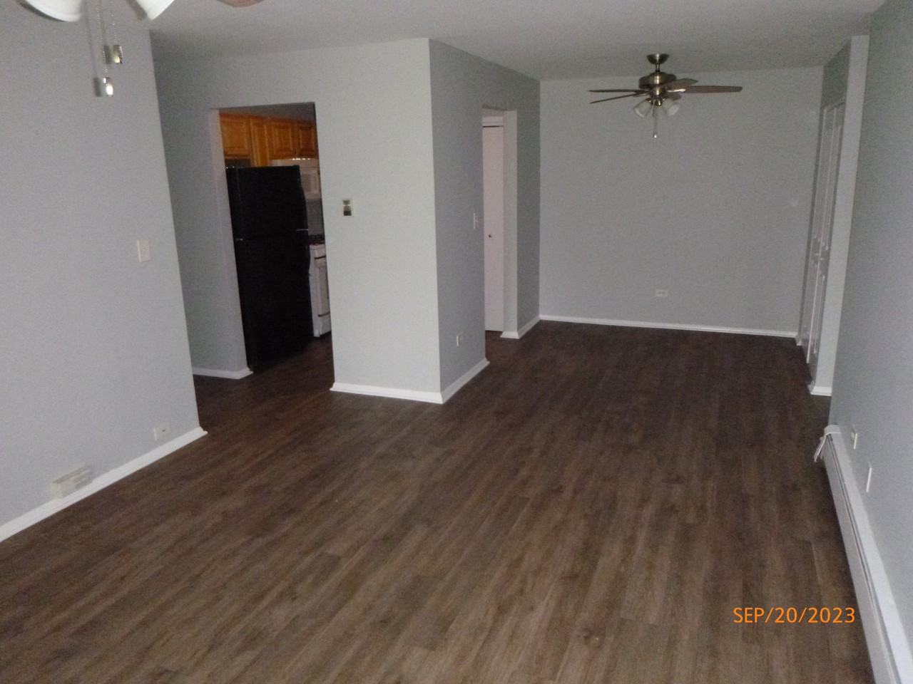 16w526 Lake Drive #8-203 - Photo 3 of 5